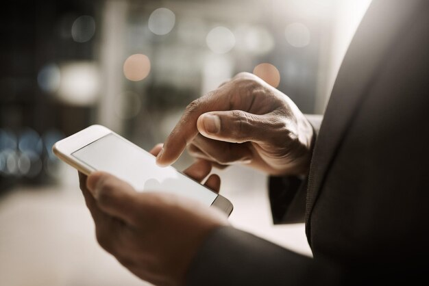 Смартфон із eSIM, цифрова SIM-карта, зручне підключення