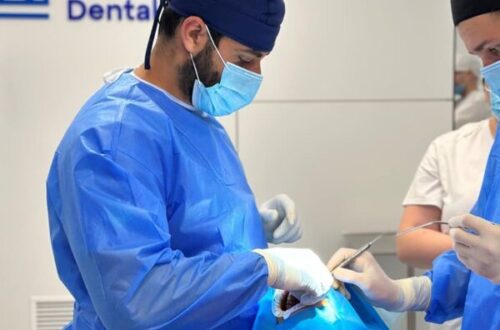 Пацієнт під наркозом під час лікування зубів у стоматології